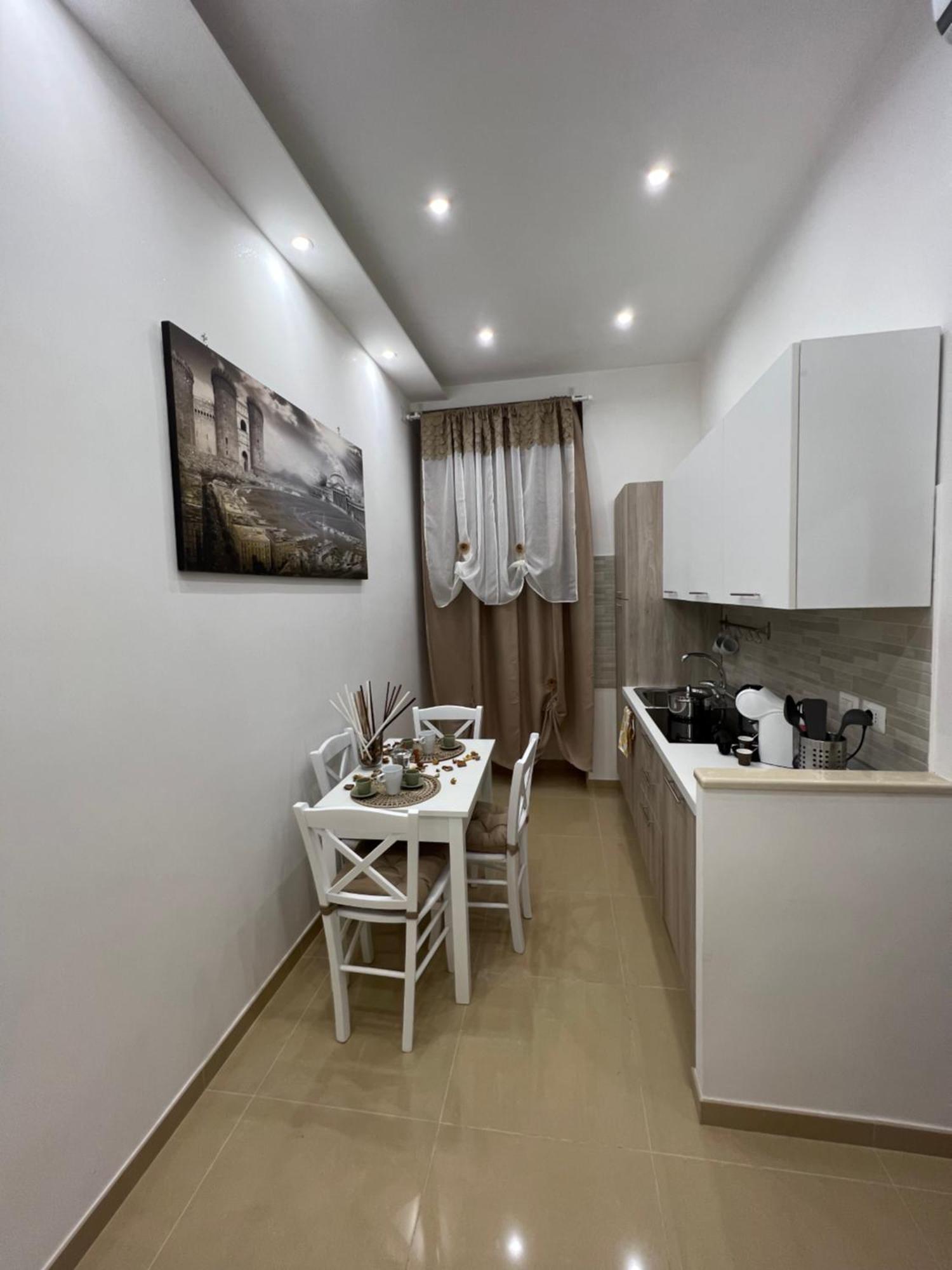 L'Ospite Napoletano Apartment Naples Exterior photo